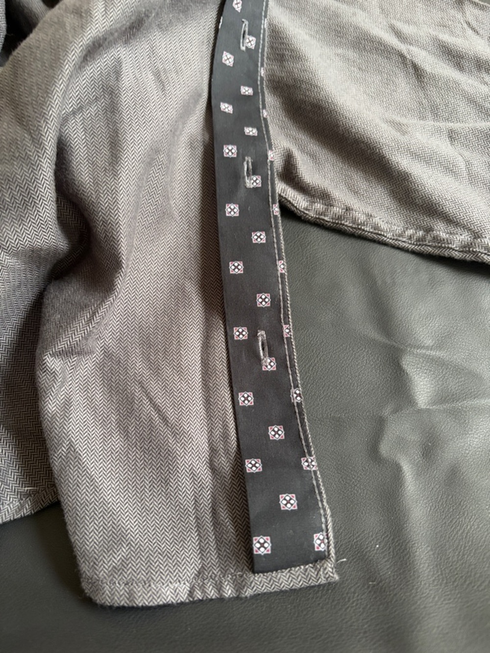 Ted Baker Gray Herringbone Button Up Shirt Geometric Print Trim Men’s Large - Picture 13 of 13